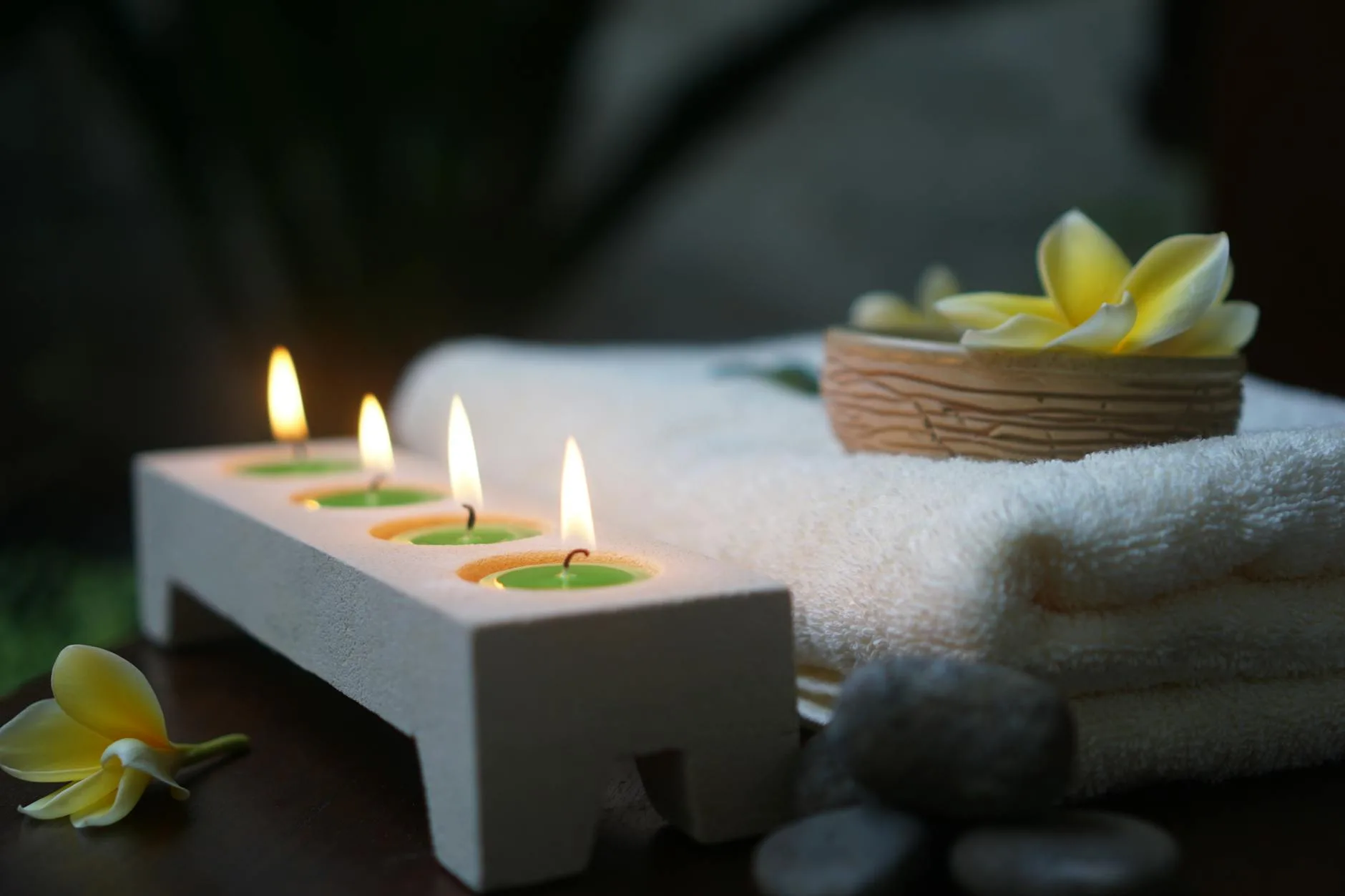 Foto interior tempat spa murah di Jogja dengan dekorasi tradisional dan suasana relaksasi