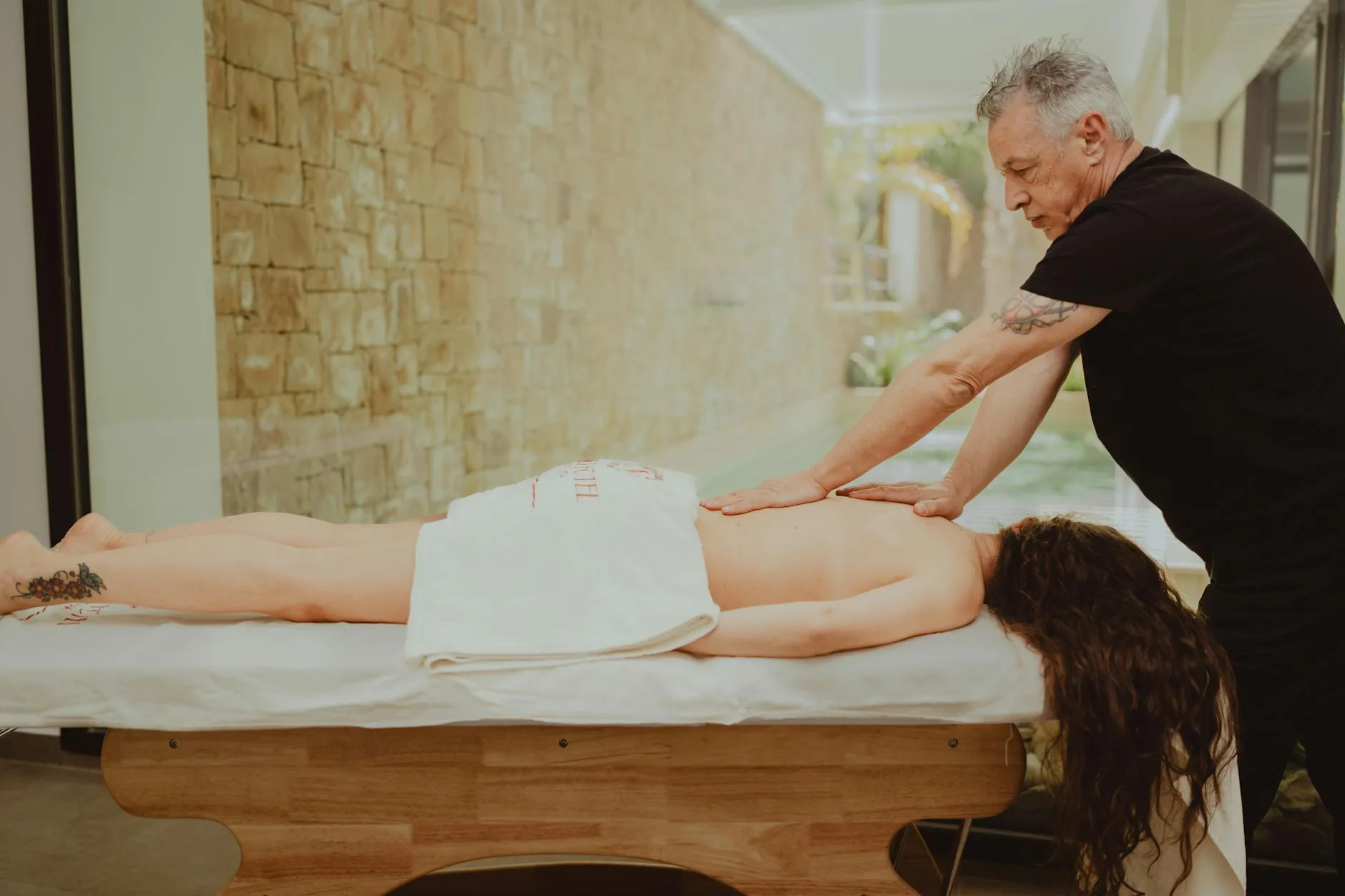Terapi spa massage relaksasi di pusat kota Yogyakarta, menenangkan tubuh dan pikiran