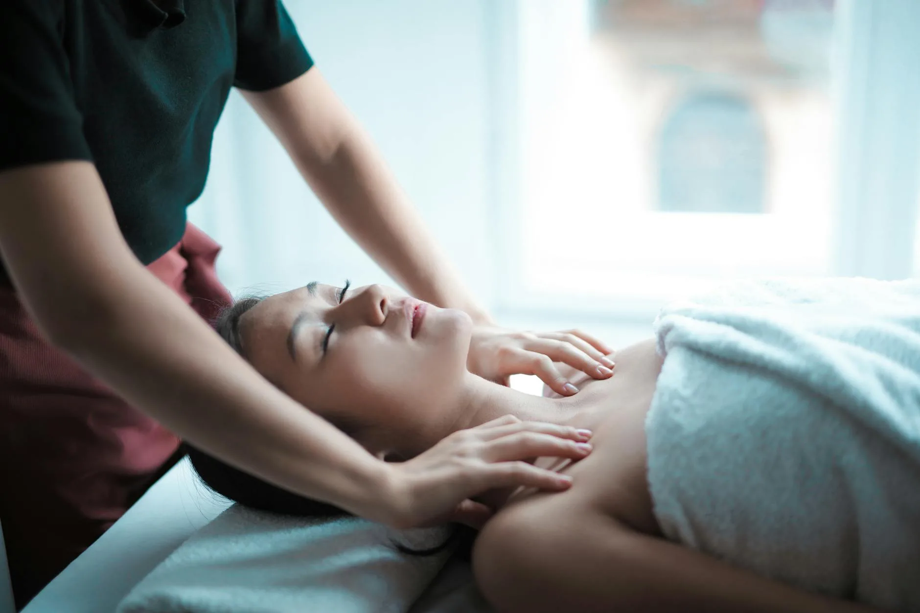 Terapi pijat relaksasi spa panggilan Yogyakarta, layanan profesional di rumah Anda